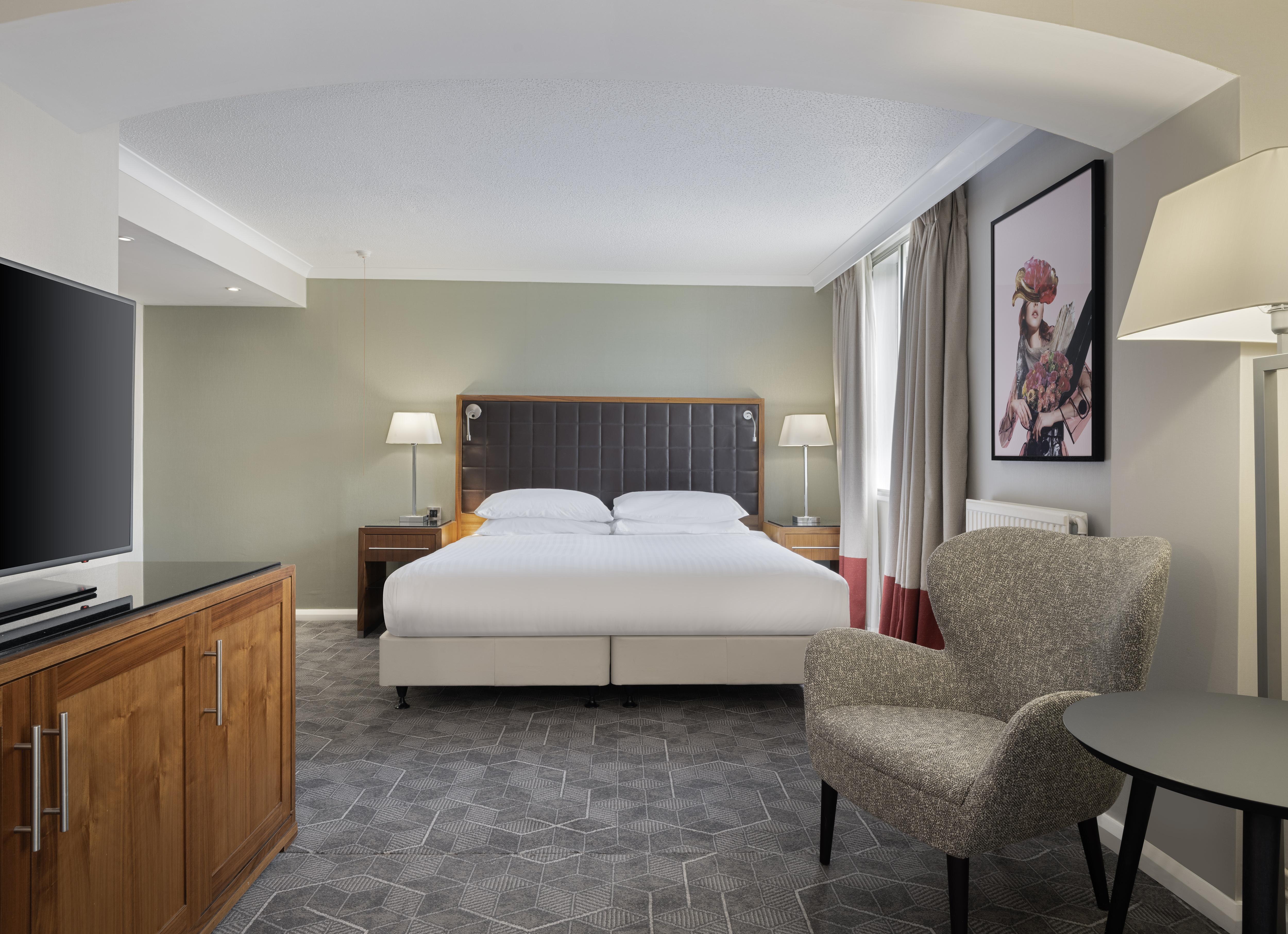 Delta Hotels By Marriott Единбург Екстериор снимка